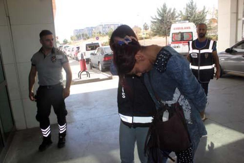 Çaldıkları otomobille tatile giderken yakalandılar