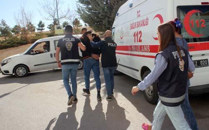 Çaldıkları otomobille tatile giderken yakalandılar