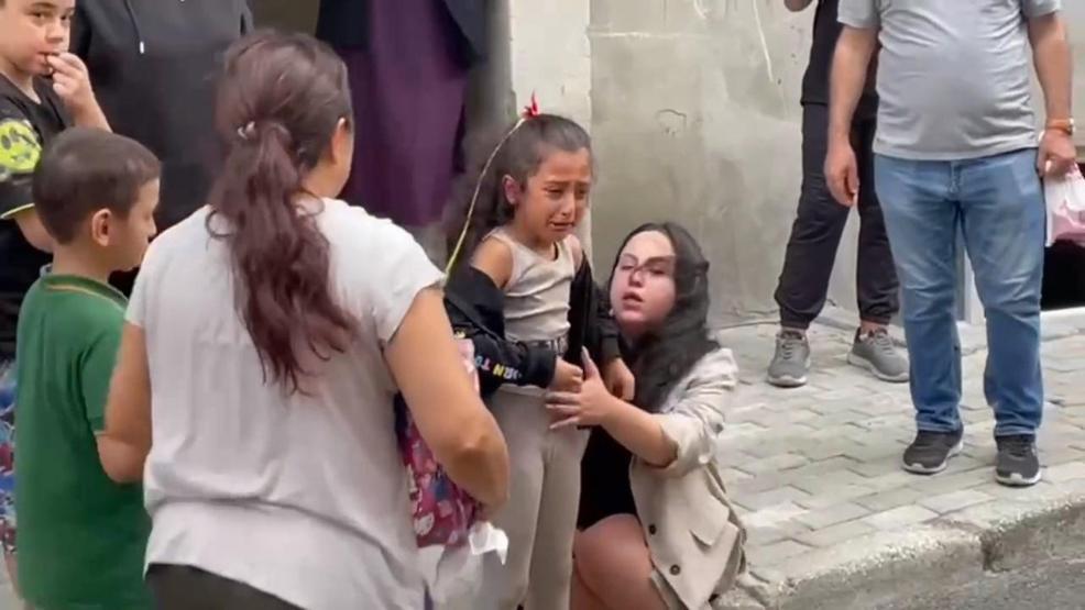 Avcılar'da panik dolu anlar! 3'ü çocuk 8 kişi kurtarıldı
