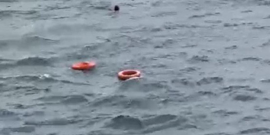 Kadıköy-Eminönü seferini yapan vapurdan düştü, dehşeti yaşadı: Denizin ortasında can pazarı!