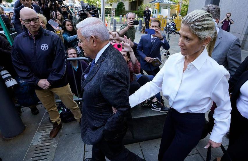 Türkiye düşmanı senatör Bob Menendez'in cezası belli oldu