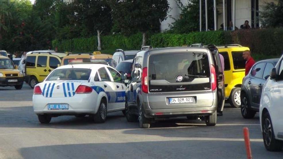 Çaresizce araçtakilere böyle seslendi: Bugün yok, polis beni yakaladı