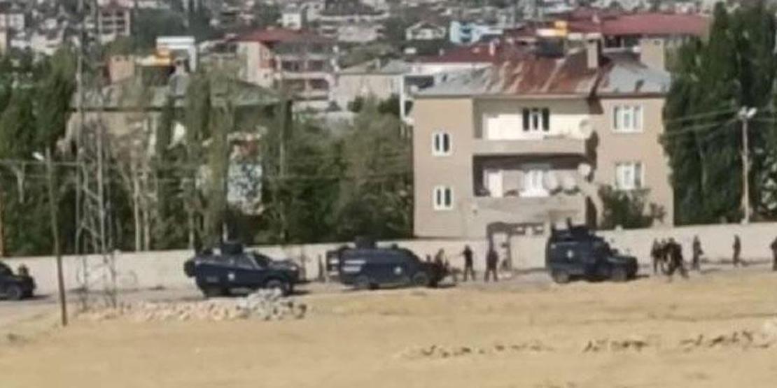 Van'da iki aile birbirine girdi: 1 ölü, çok sayıda yaralı var!