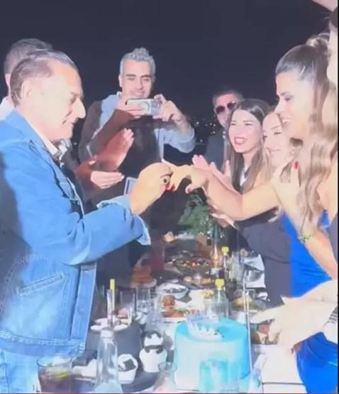 40 yaş küçük sevgilisi ile nişanlanan Mehmet Ali Erbil'e çocuklarından veto: Evlenemezsin!