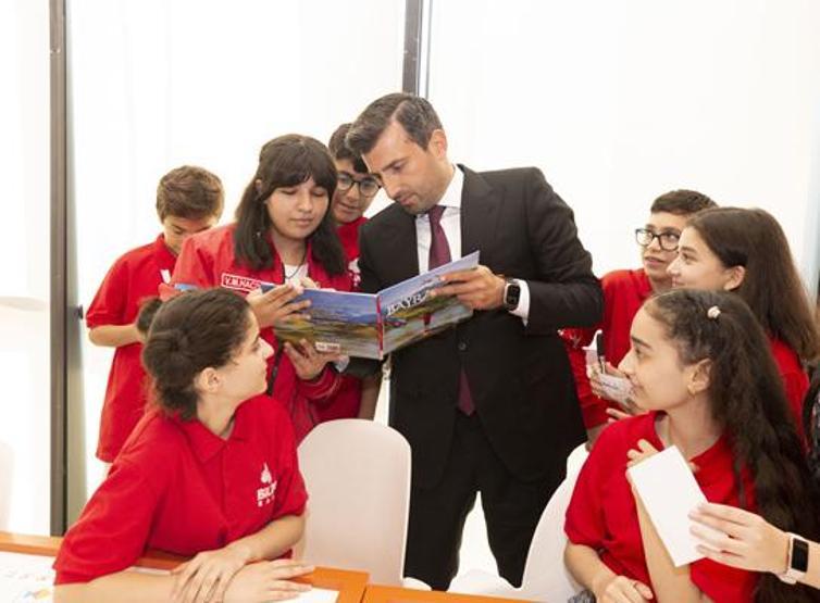 Selçuk Bayraktar'a Azerbaycan'dan madalya