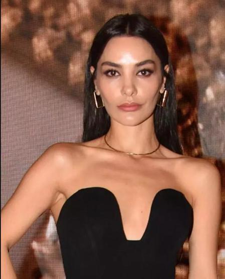 Hazal Filiz Küçükköse: Saçlarımı kazıtmam