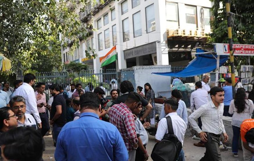 Nepal'de 5.3 ve 6.3 büyüklüğünde deprem: 11 yaralı