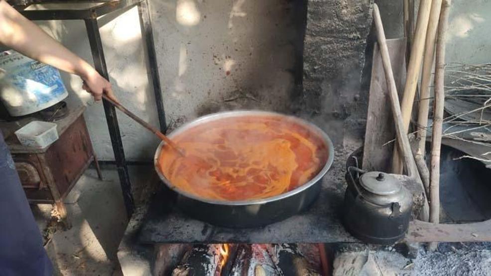 Kazan kazan kaynatılıyor Enfeksiyon ve soğuk algınlığına birebir B, C ve E vitamini deposu Reçeli, marmelatı, çayı hepsi kış aylarının doğal ilacı
