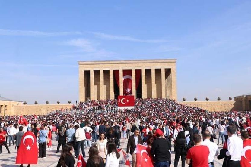 Milyonlar Ataya koştu: Anıtkabir ve Dolmabahçe hıncahınç doldu