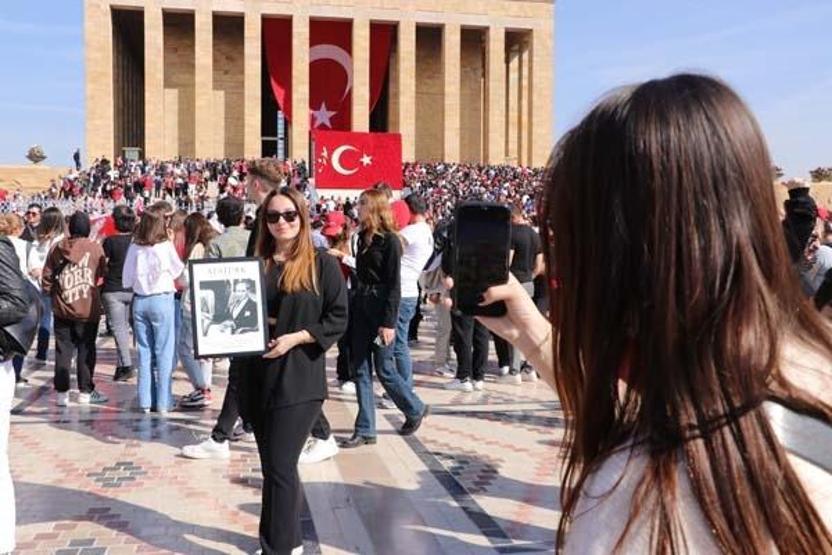 Milyonlar Ataya koştu: Anıtkabir ve Dolmabahçe hıncahınç doldu
