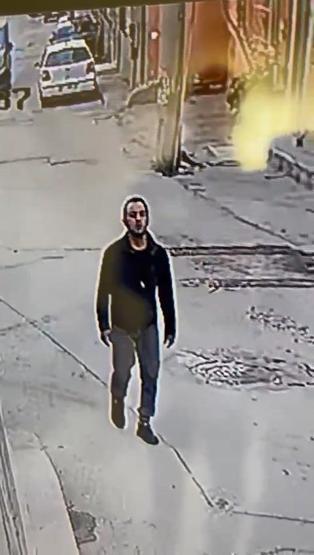 Okul yolundaki kız çocuğuna taciz! Gözü kararmış kendisini tutamamış!