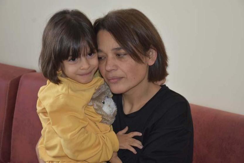 SMA teşhisi geç konulan 4,5 yaşındaki Esrigün, şifa arıyor