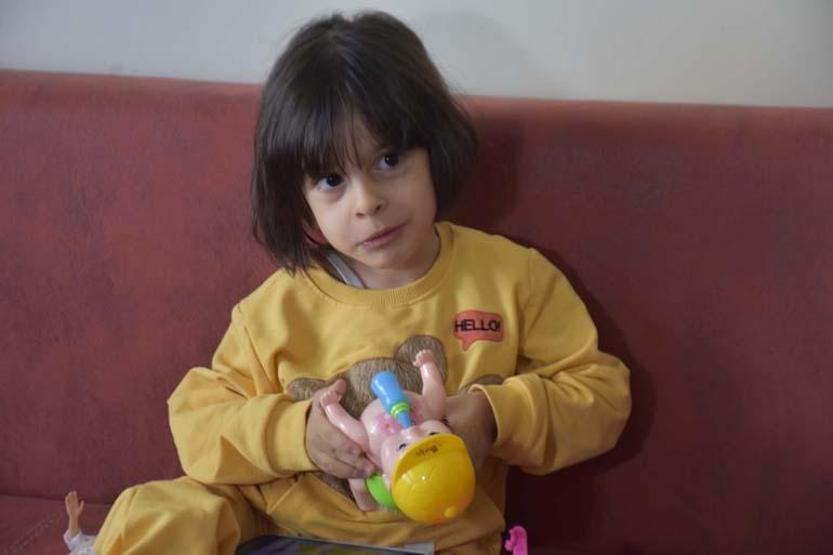 SMA teşhisi geç konulan 4,5 yaşındaki Esrigün, şifa arıyor