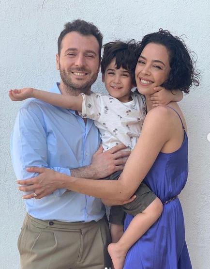 Azra Akın’dan müjdeli haber geldi!