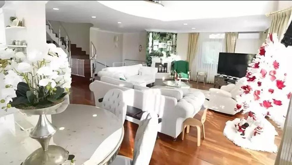 Seda Üren ailesiyle burada yaşıyor 4 katlı villa, çocuk parkı ve havuz...