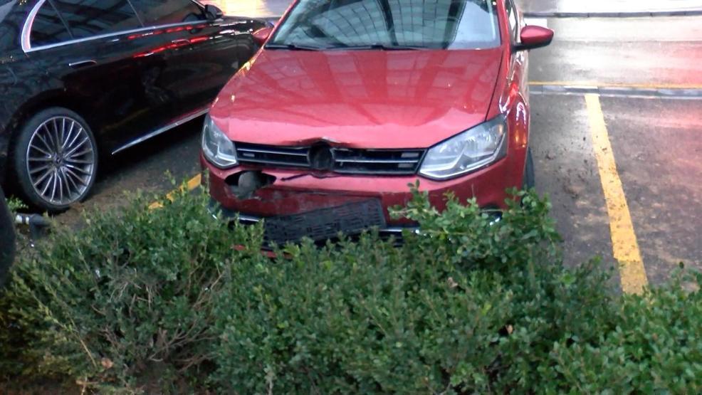 5 arac�n kar��t��� feci kaza! Araba bu hale geldi