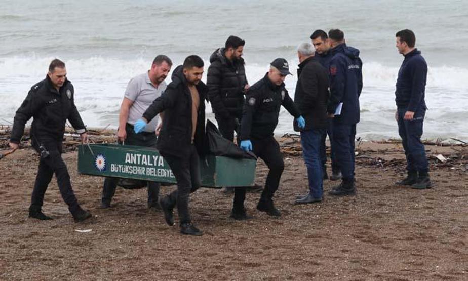 Antalyadan sonra Muğla Bir kişinin daha cansız bedeni sahile vurdu
