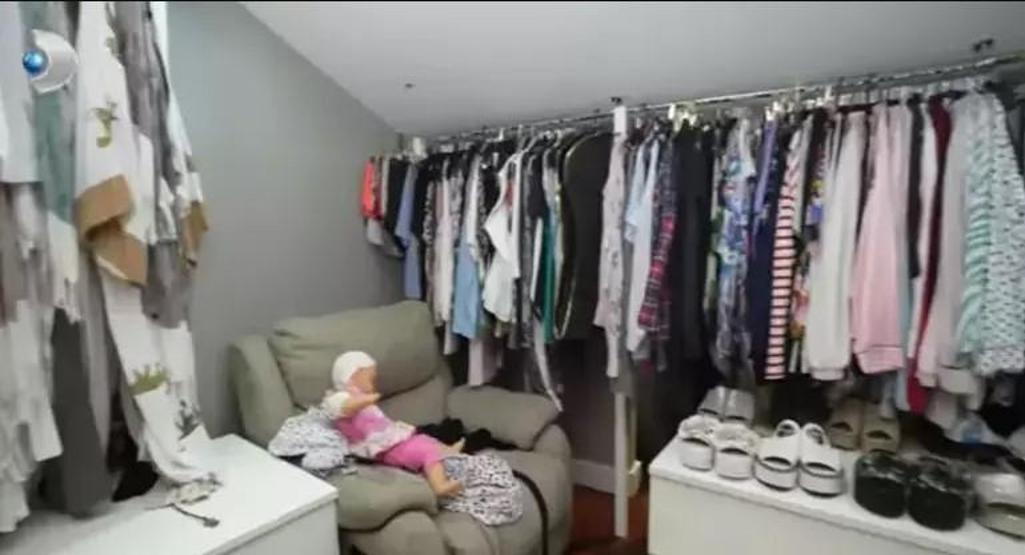 Evrim Akın, Aylin Coşkunun 4 katlı lüks villasına konuk oldu
