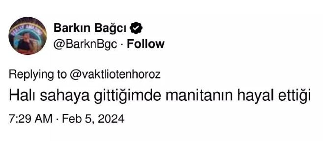 Futbolcunun elinde taşıdığı sosyal medyayı salladı