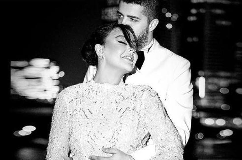 Ebru Gündeşin gelinlikli ilk fotoğrafı Murat Özdemir, Ebru Gündeşi sarıp sarmaladı Dubaide özel konvoy