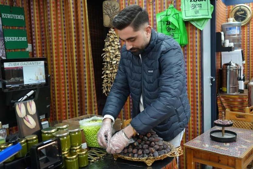Ramazan ayının vazgeçilmezi hurma tezgaha indi