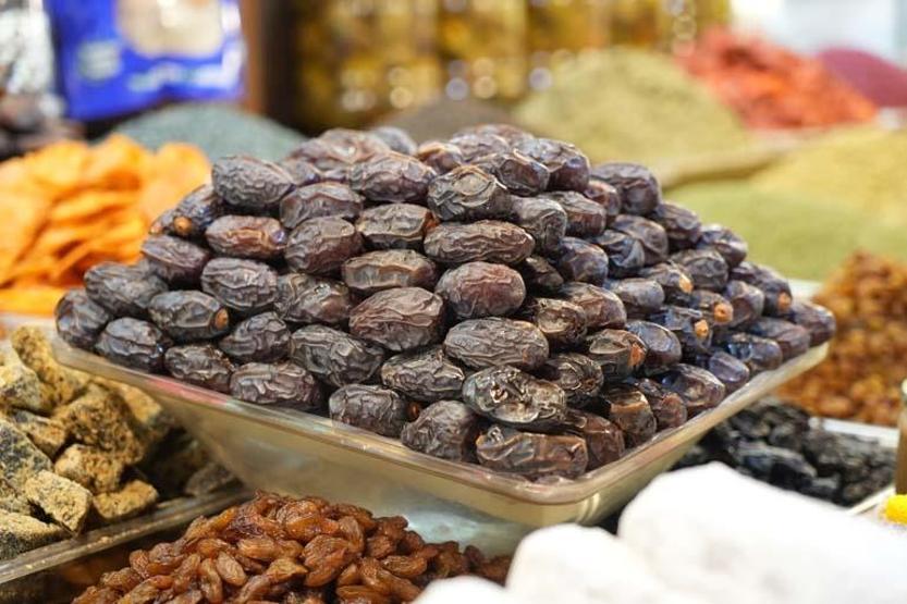 Ramazan ayının vazgeçilmezi hurma tezgaha indi