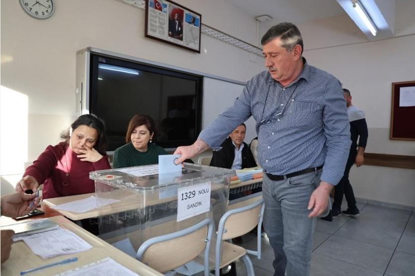 Fotoğraflar gelmeye başladı: Tüm yurtta oy verme işlemi başladı