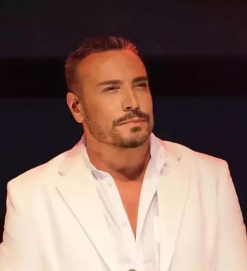 Cenk Erenin yeni pozuna beğeni ve yorum yağdı