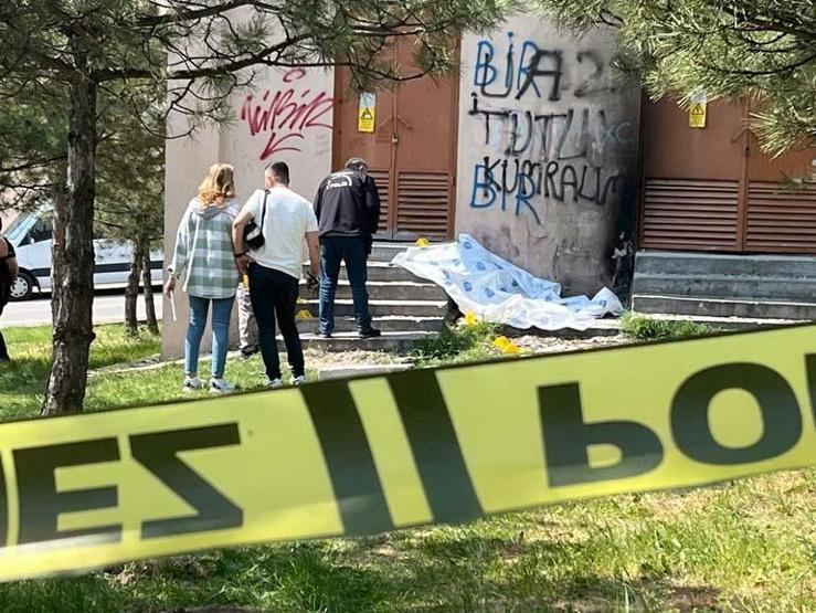 Boşanma aşamasındaki eşini 3 kurşunla öldürdü