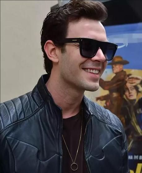 Aytaç Şaşmazın boynundaki yüzük dikkat çekti