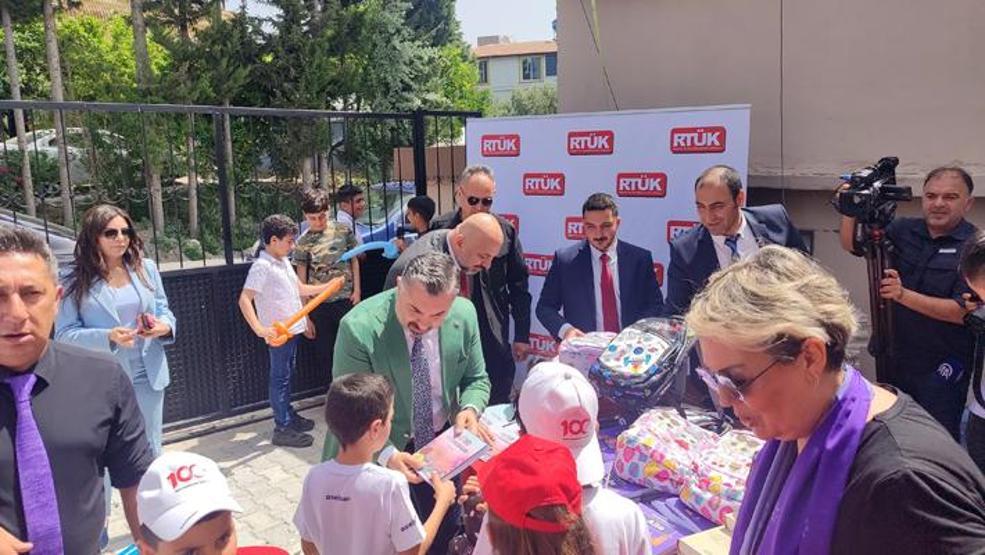 RTÜK Başkanı Şahin, 23 Nisan’ı Hataylı depremzede çocuklarla kutladı