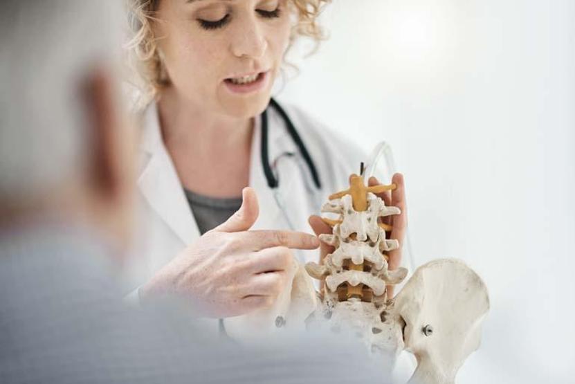 Sessizce ilerleyen tehlike: Osteoporotik omurga kırıkları