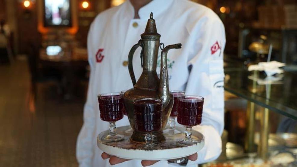 1 bardağı 45 TLden günde 100 tane satıyorlar: Hem doğal hem de ferahlatıcı Reyhan otunun şerbete uzanan yolculuğu