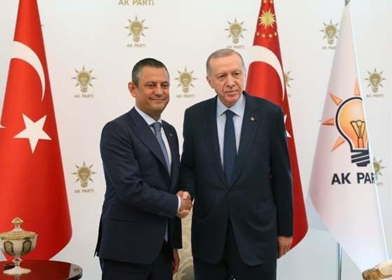 Erdoğandan 18 yıl sonra CHPye ziyaret