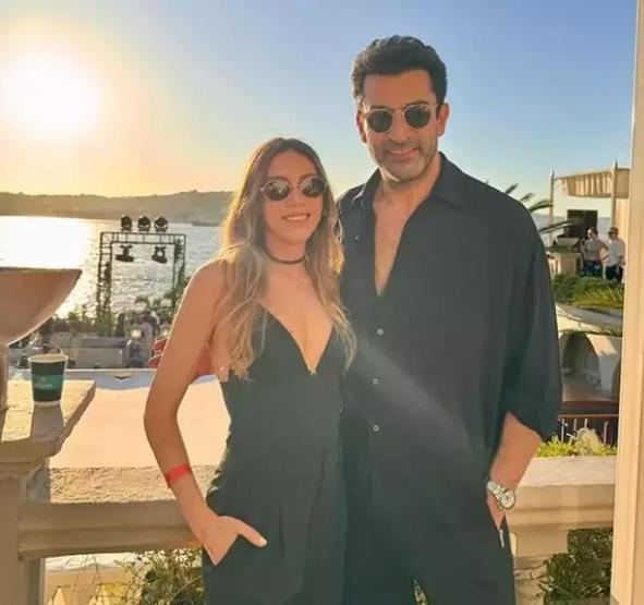 Kenan İmirzalıoğu, Sinem Kobal'ı öpücüklere boğdu - Son Dakika Magazin ...