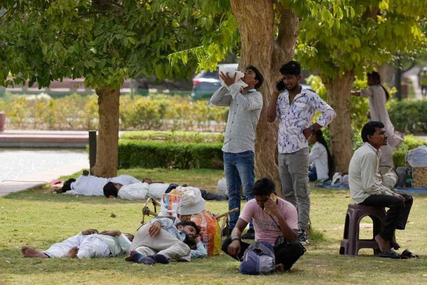 Yeni Delhi kavruluyor: 2 günde 52 can kaybı yaşandı