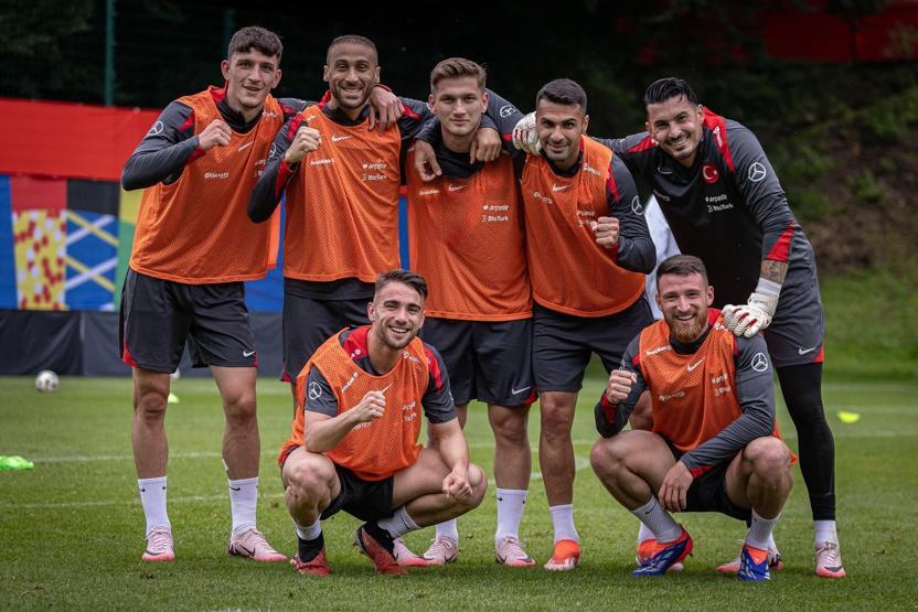 Türkiyenin EURO 2024te gruptan çıkma şansı belli oluyor Millilerin son 16 turu hesapları...