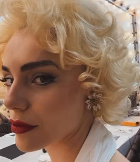 Güneşi Beklerkenin Melisiydi Yağmur Tanrısevsin’in pozları olay oldu ‘Marilyn Monroenun Türkiye versiyonu’