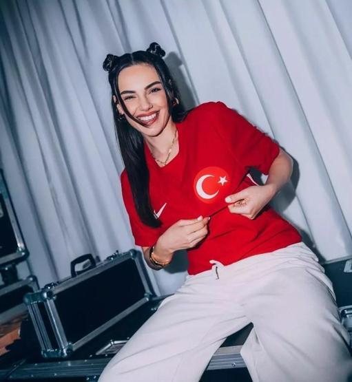 İmaj değişikliği yaptı TÜM DİKKATLERİ TOPLADI