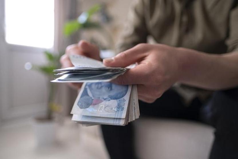 Bakan Göktaş duyurdu Yaşlı ve engelli aylıkları hesaplara yatırıldı