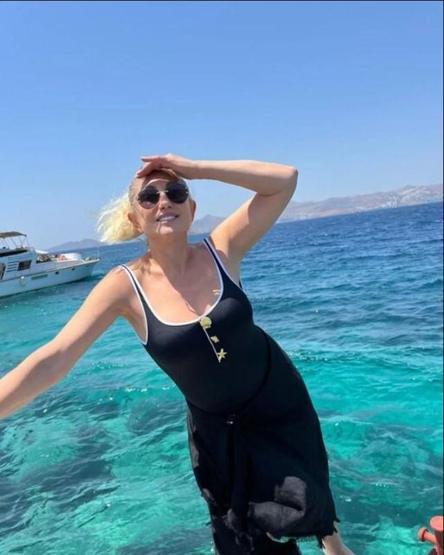 Muazzez Ersoydan yaz pozları PAYLAŞIMLARI DİKKAT TOPLADI