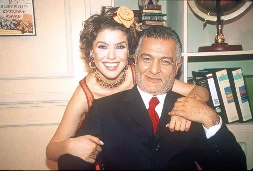 Ünlü isimlerden Kenan Işıka veda mesajları Kenan Işıkın vefatı sanat camiasını yasa boğdu 10 yıllık hasret sürecine sonsuzluk eklendi şimdi