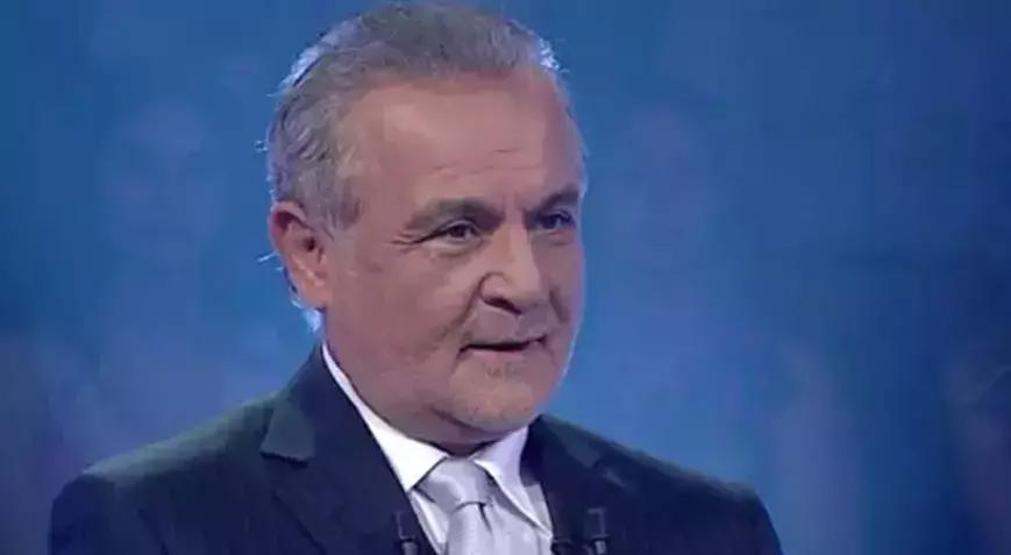 Düzgün diksiyonu, etkileyici ses tonu ile hafızalara kazındı Ana haber sundu Bugün en acı haberin kahramanı oldu Kenan Işıkı yakından tanıyalım...