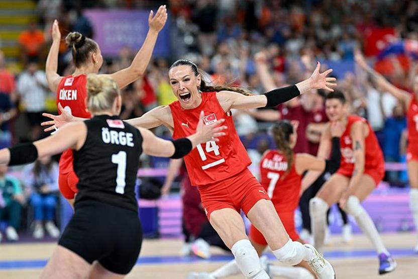 TÜRKİYE DOMİNİK CUMHURİYETİ CANLI İZLE- Filenin Sultanları voleybol maçı hangi kanalda, ne zaman, saat kaçta