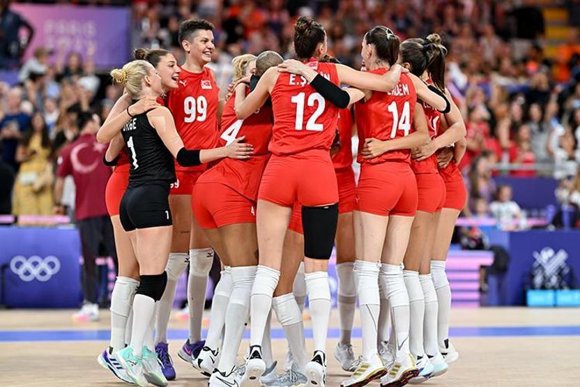 TÜRKİYE DOMİNİK CUMHURİYETİ CANLI İZLE- Filenin Sultanları voleybol maçı hangi kanalda, ne zaman, saat kaçta