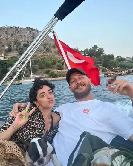 Uraz Kaygılaroğlu ile sevgilisi Sayna Soleimanpour tatilde