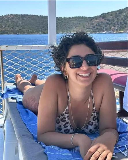Uraz Kaygılaroğlu ile sevgilisi Sayna Soleimanpour tatilde