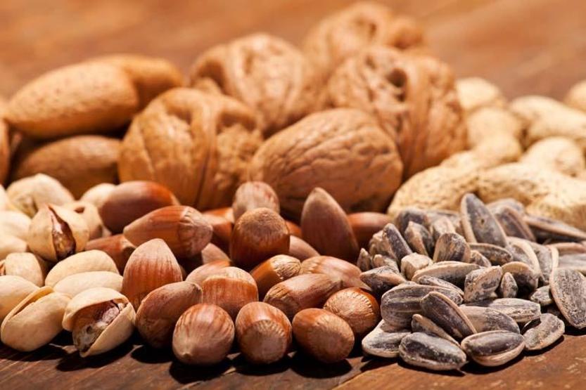 Şeker hastalığını önlüyor Kalp ve damar dostu çıktı Fındığından bademine kuruyemişler ve faydaları