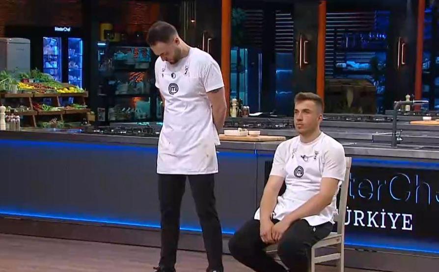 MasterChefte ana kadroya giren 19. yarışmacı belli oldu Yarışmada çift tadım krizi İşte kazanan isim...