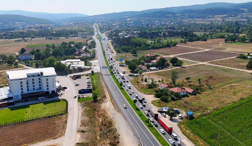 Tünel kapatıldı, trafik felç oldu: Ambulans geçmekte zorlandı
